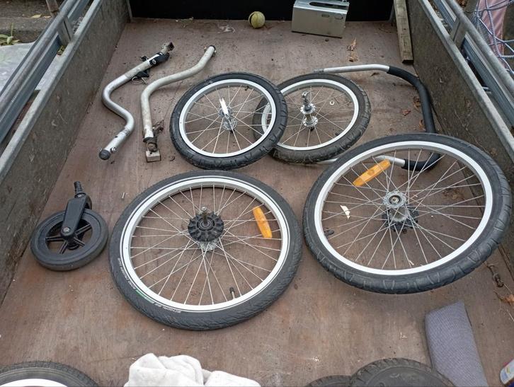 Slada fietskar 2 fietsen en fietskarren 2 Hondenkarren, Fietsen en Brommers, Fietsaccessoires | Aanhangwagens en Karren, Zo goed als nieuw