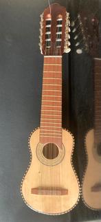 Charango (guitare sud-américaine), Guitare, Utilisé