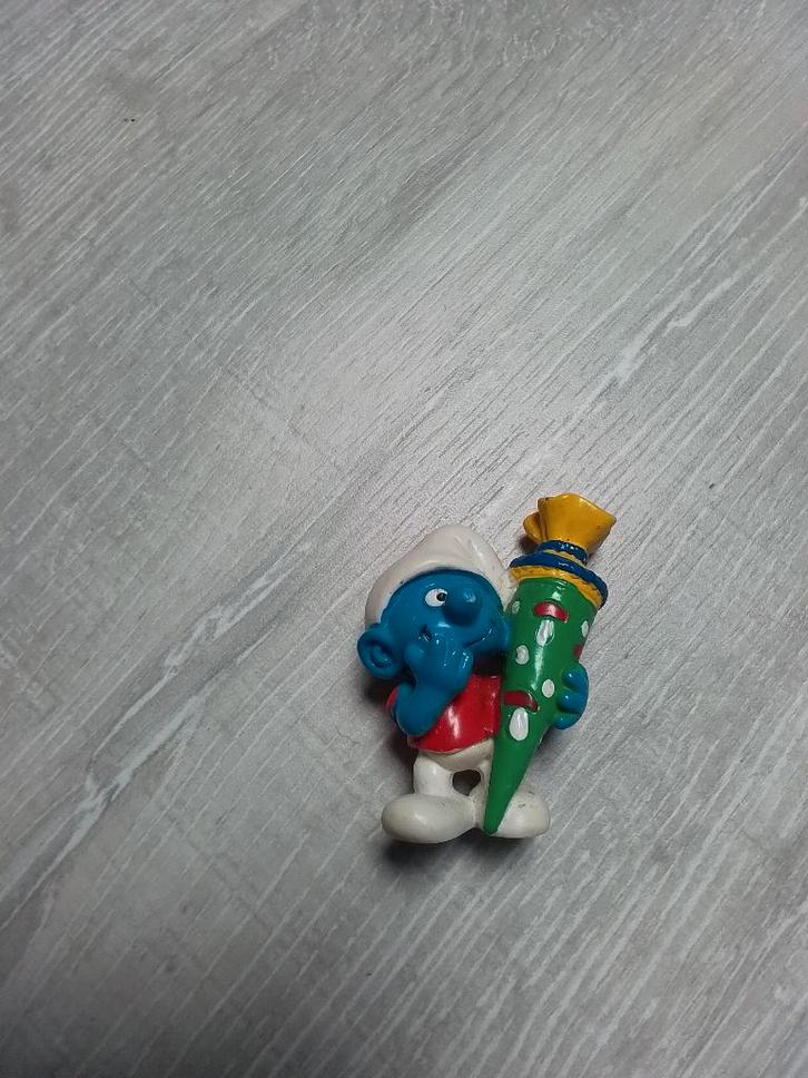 schtroumpfs smurf smurfen 20434 rêveur avec cornet bonbon, Collections, Schtroumpfs, Neuf, Bande dessinée, Autres Schtroumpfs