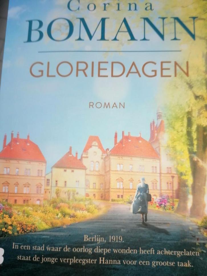 Corina Bomann - Gloriedagen, Boeken, Romans, Zo goed als nieuw, Ophalen of Verzenden