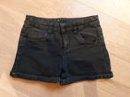 zwart jeansshortje mt 140 in zeer goede staat, Meisje, Gebruikt, Ophalen of Verzenden, Broek