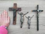 Metalen kruisbeelden, Antiek en Kunst, Antiek | Religieuze voorwerpen, Ophalen