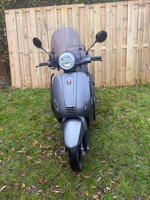 gts toscana, Vélos & Vélomoteurs, Scooters | Marques Autre, Comme neuf, Classe A (25 km/h), Essence, Enlèvement