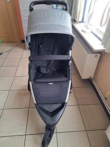 Thule spring buggy met meerijplank beschikbaar voor biedingen