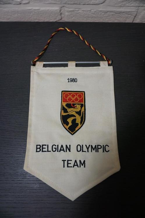 fanion des jeux olympiques de l'équipe olympique belge 1980, Collections, Articles de Sport & Football, Enlèvement ou Envoi