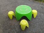 Table pour enfants avec chaises, Enfants & Bébés, Chambre d'enfant | Tables & Chaises, Enlèvement, Comme neuf, Chaise(s)