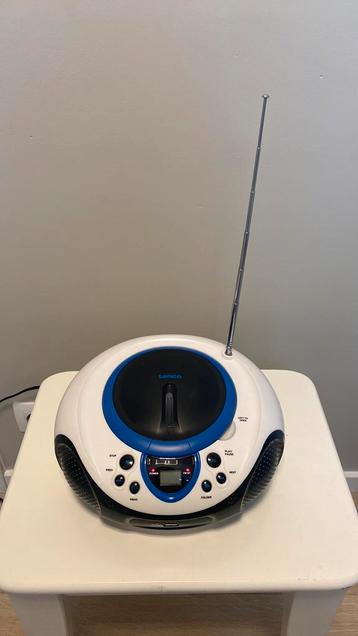 Lenco cd-speler, radio, USB-poort beschikbaar voor biedingen