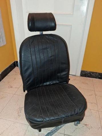 Twee zetels voor MG mgb  beschikbaar voor biedingen