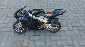 Mooie minibike pocketbike racer € 300 beschikbaar voor biedingen