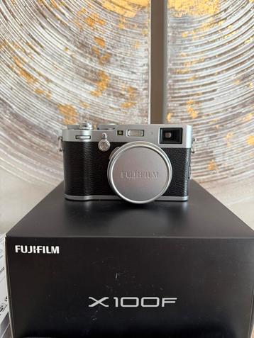 Fujifilm X100F Silver  (extra batterij en weinig gebruikt) beschikbaar voor biedingen