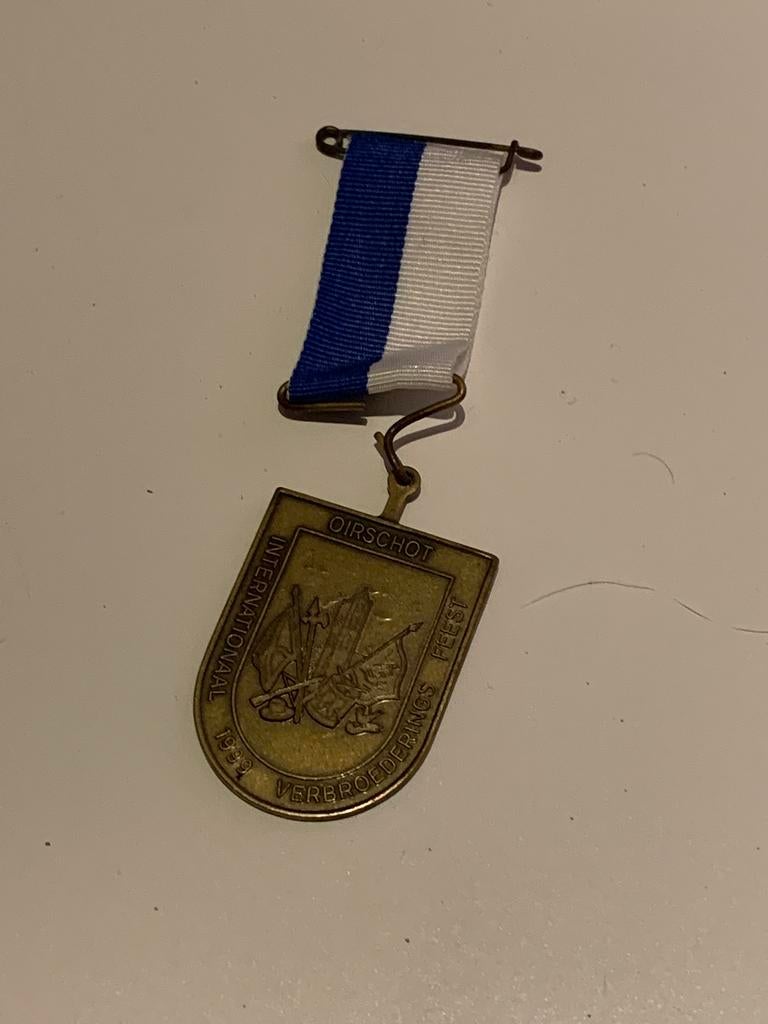 Medaille internationaal verbroederingsfeest oirschot, Postzegels en Munten, Ophalen of Verzenden