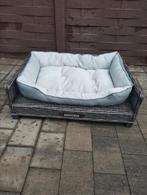 Mooie grote mand met kussen zie foto's, Dieren en Toebehoren, Ophalen, Zo goed als nieuw, Riet