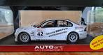 BMW 320i WTCC 2005 #42 Jörg Muller Autoart, Ophalen of Verzenden, Nieuw, Auto, Autoart
