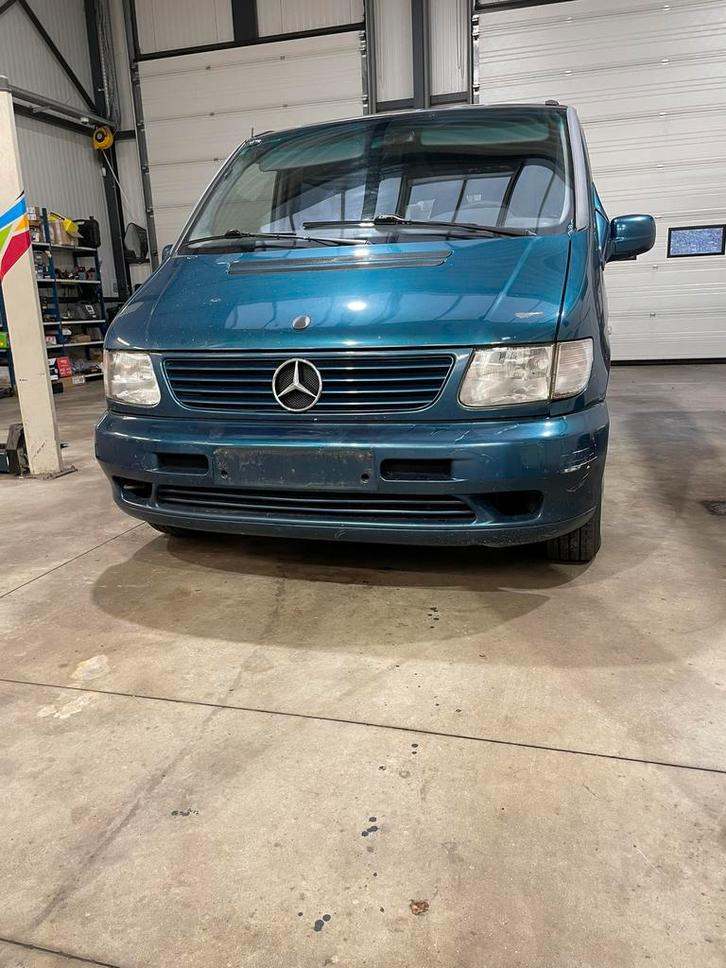V220 te koop, Autos, Mercedes-Benz, Particulier, Classe V, ABS, Airbags, Air conditionné, Diesel, Boîte manuelle, Enlèvement