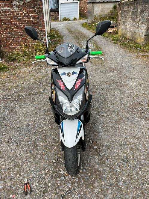 Vend sym jet 4r 2temps classe A plus un lot de pieces, Fietsen en Brommers, Scooters | Kymco, Zo goed als nieuw, Overige modellen