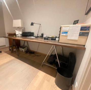 Bureau inclusief massief eikenhouten blad+2stalen handgrepen beschikbaar voor biedingen