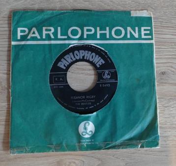 7"  The Beatles ‎– Yellow Submarine / Eleanor Rigby   beschikbaar voor biedingen