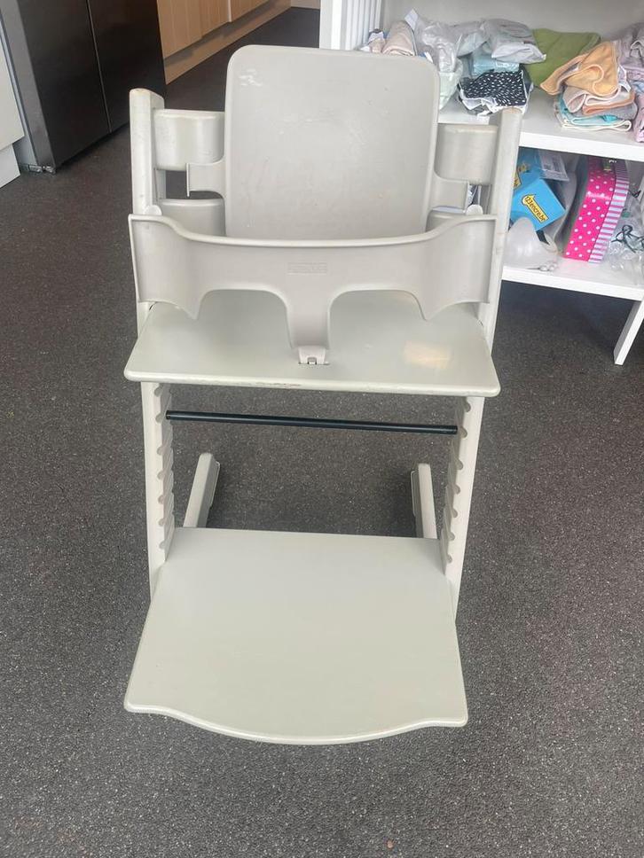 Stokke tripp trapp stoel met babyset, Kinderen en Baby's, Kinderstoelen, Zo goed als nieuw, Ophalen