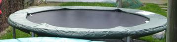 trampoline beschikbaar voor biedingen