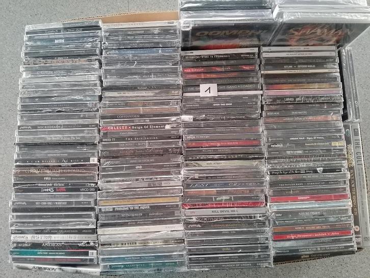 Joli lot de 160 CD en métal encore scellés !, CD & DVD, CD | Hardrock & Metal, Neuf, dans son emballage, Enlèvement ou Envoi
