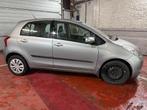 TOYOTA YARIS, Argent ou Gris, Achat, Boîte manuelle, Autre carrosserie
