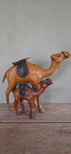 2 lederen dromedarissen, Ophalen of Verzenden