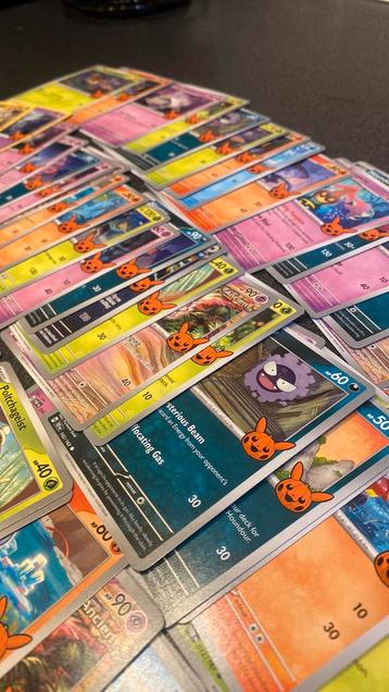 Pokémon HALLOWEEN pakketje +70 kaartjes beschikbaar voor biedingen