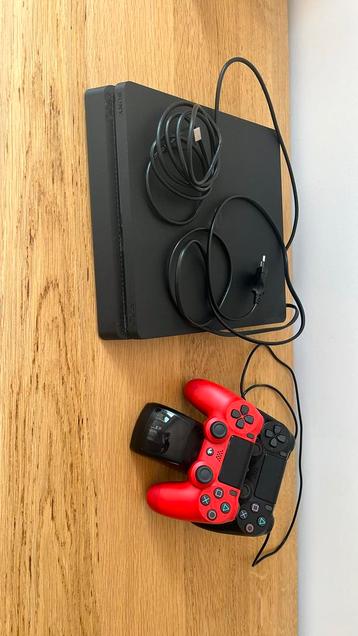 Playstation 4 met 2 controllers, Enlèvement, Utilisé, 500 GB, Avec 2 manettes