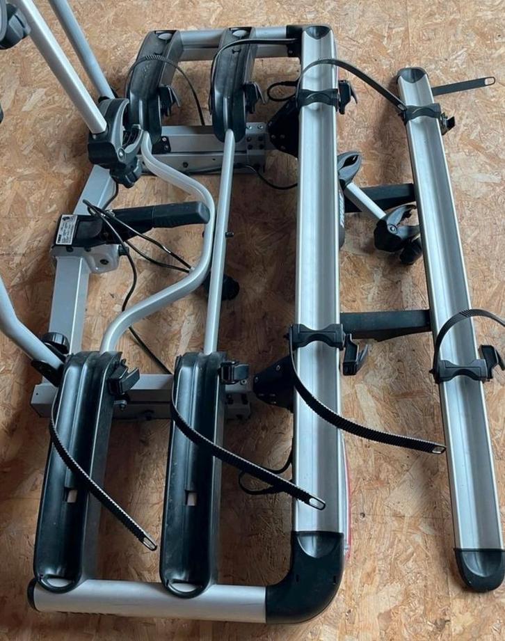 Thule Fietsendrager EC G6 929 LED voor 4 fietsen, Auto diversen, Fietsendragers, Gebruikt, Trekhaakdrager, 3 fietsen of meer, Brede banden