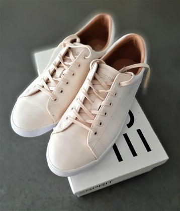 Te koop: Mooie beige sneakers van Esprit, 39 beschikbaar voor biedingen