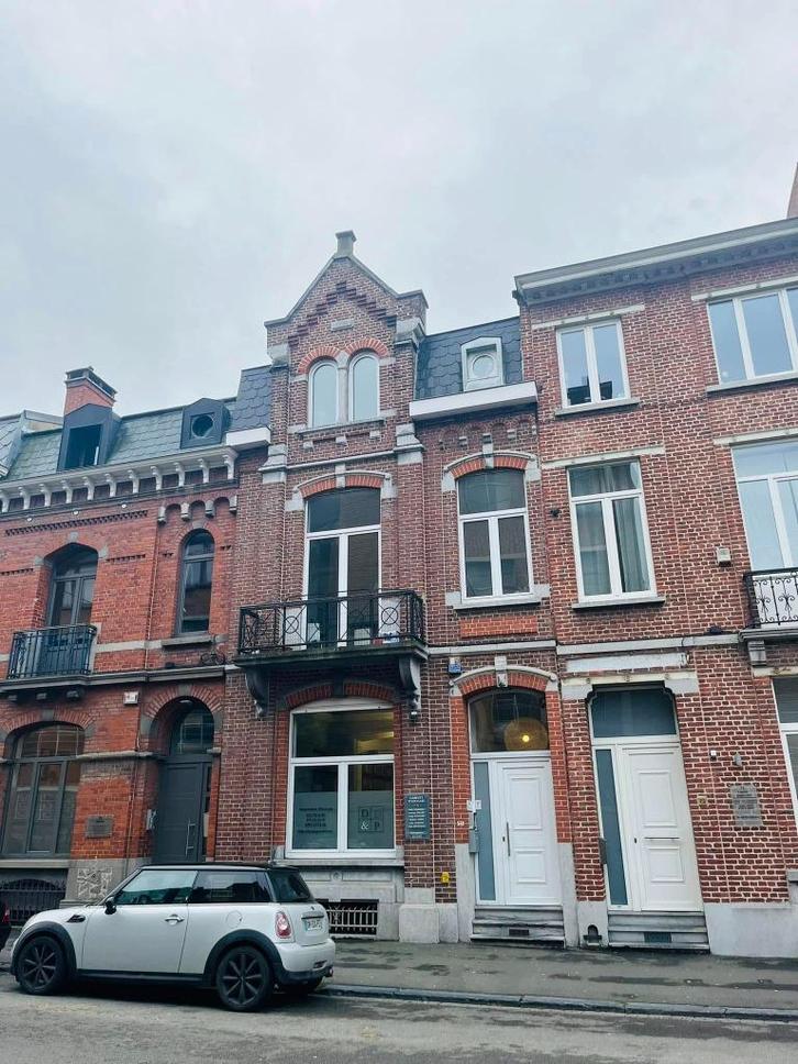 Bureaux à louer - Charleroi pour professions libérales, Immo, Appartementen en Studio's te huur, Charleroi