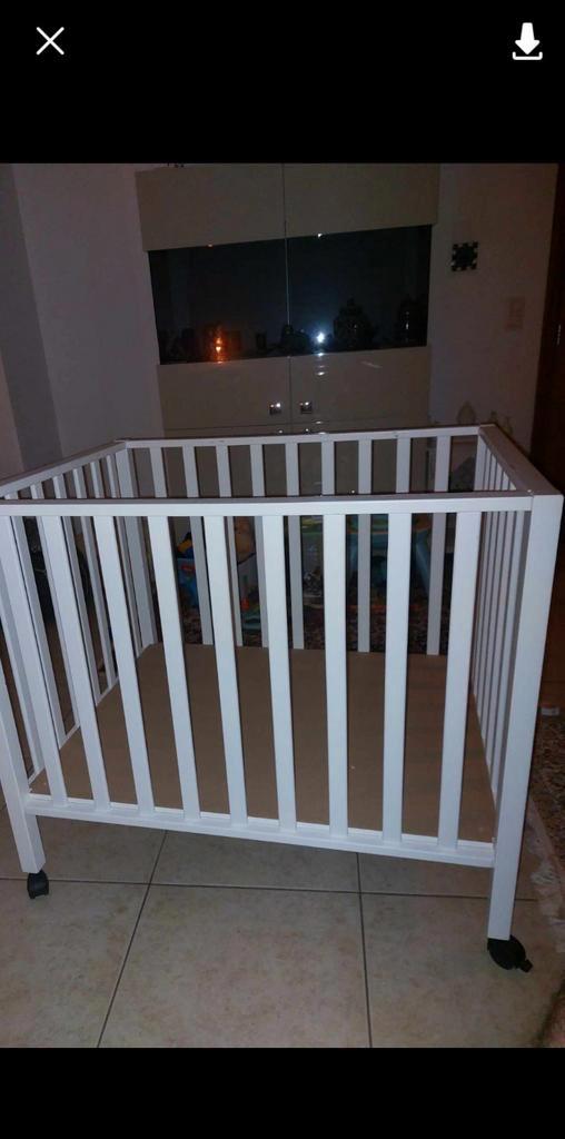 Parc bébé blanc matt pericles a saisir ️️↙️, Kinderen en Baby's, Babyparken, Zo goed als nieuw, Wieltjes, Ophalen