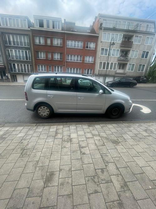 Vw Touran 1.6 essence 7places, Auto's, Volkswagen, Particulier, Touran, Elektrische ramen, Benzine, Euro 4, Monovolume, 5 deurs