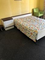 Bed met nachtkastjes, Ophalen, Gebruikt, Twijfelaar, Wit