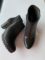 Chaussures femme pointure 37,5 en parfait état, Comme neuf, Noir, Enlèvement ou Envoi, Boots et Botinnes