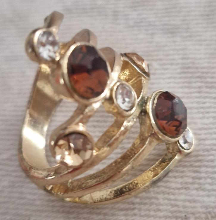 Bague fantaisie avec petites pierres, Handtassen en Accessoires, Ringen, Ophalen of Verzenden