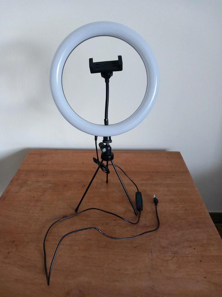 Werkt perfect. Zeer weinig gebruikt. Met oplader, Audio, Tv en Foto, Fotografie | Fotostudio en Toebehoren, Ophalen of Verzenden