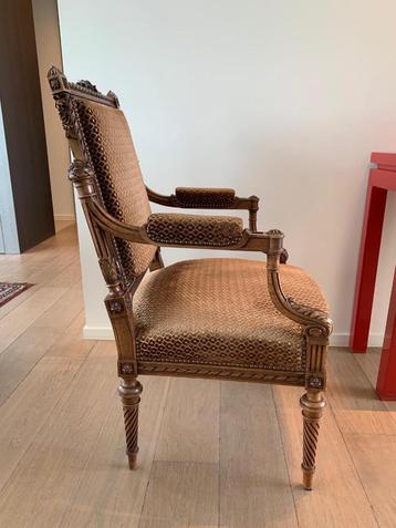 2 Zeteltjes / fauteuils beschikbaar voor biedingen