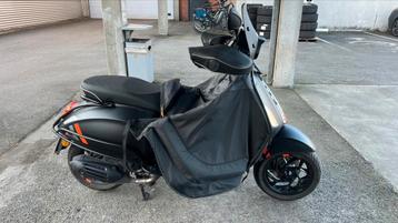 Vespa sprint 2024 b klaase beschikbaar voor biedingen