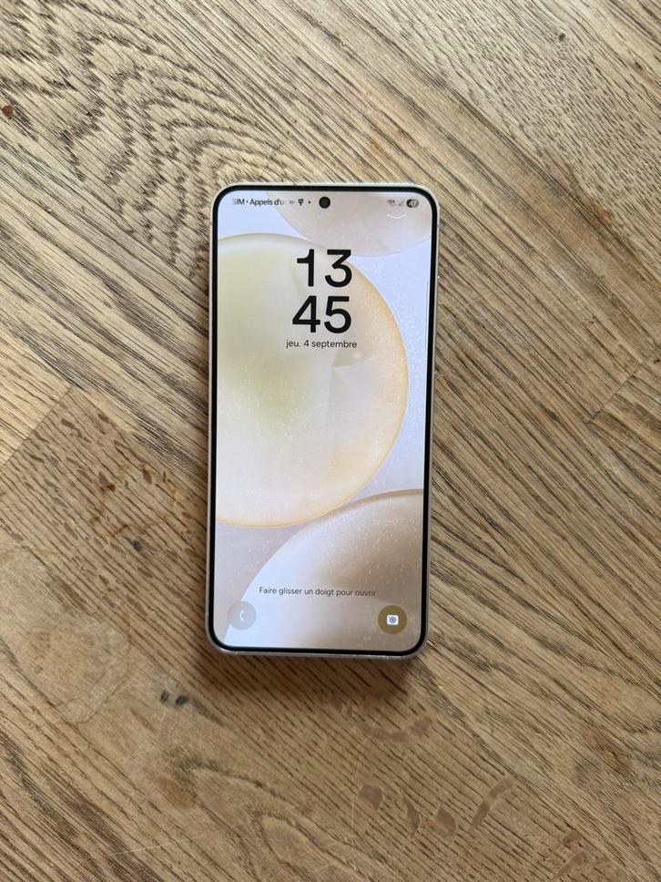 Samsung S24 128GB - Gold - sous garantie- état impeccable, Telecommunicatie, Mobiele telefoons | Samsung, Zo goed als nieuw, Galaxy S24