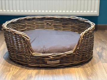 Hondenmand  Surplus Collection  beschikbaar voor biedingen