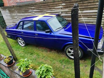 VOLVO 244, Enlèvement, Volvo, Capot moteur