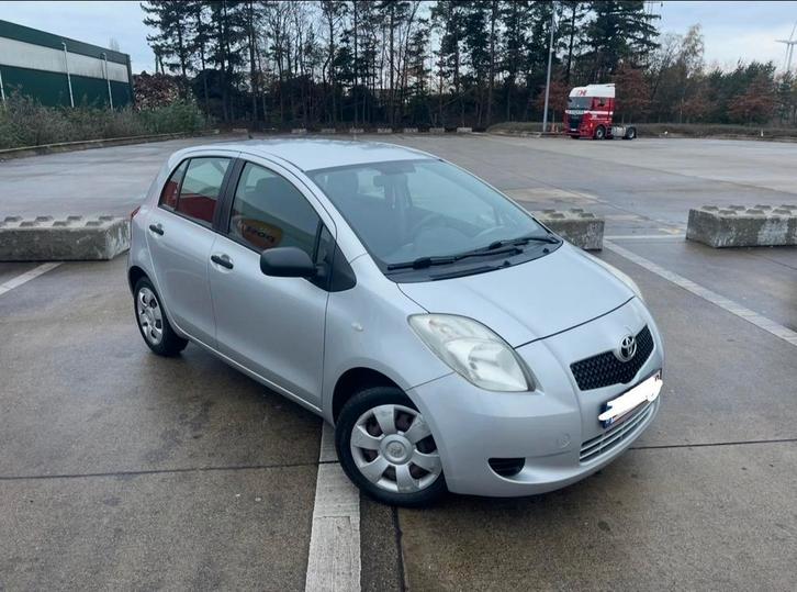 👉 Gekeurd Blanco✅Toyota Yaris 2006 1.3 Benzine⛽ 123 000 km❗, Auto's, Toyota, Particulier, Yaris, Benzine, Berline, 5 deurs, Handgeschakeld
