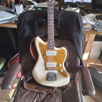 Squier Jazzmaster J. Mascis, Musique & Instruments, Enlèvement, Utilisé, Solid body, Autres marques