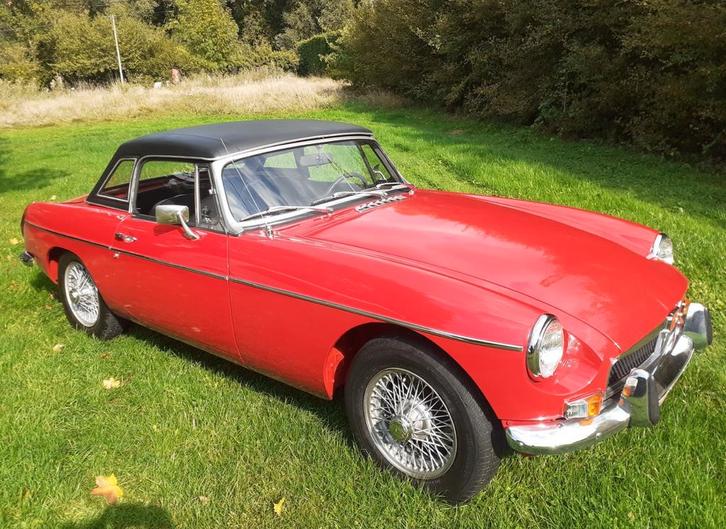 MGB MK2 1973 cabriolet et hard top., Auto's, Oldtimers, Particulier, Jaguar, Cabriolet, Ophalen