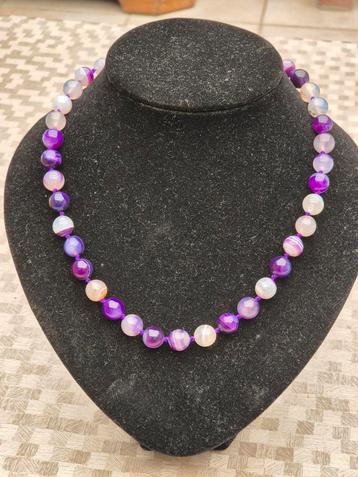 Vintage paarse gestreepte Agaat ketting met goede slot  beschikbaar voor biedingen