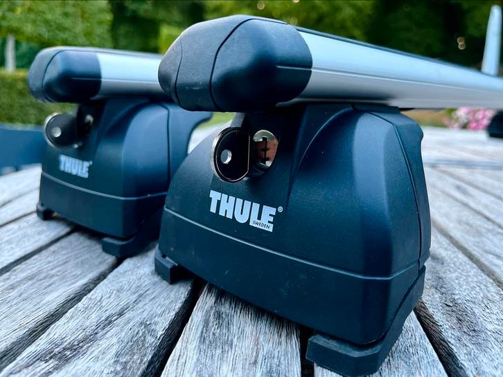 Barres de toit THULE + kit de fixation pour BMW, Auto diversen, Dakdragers, Zo goed als nieuw, Ophalen