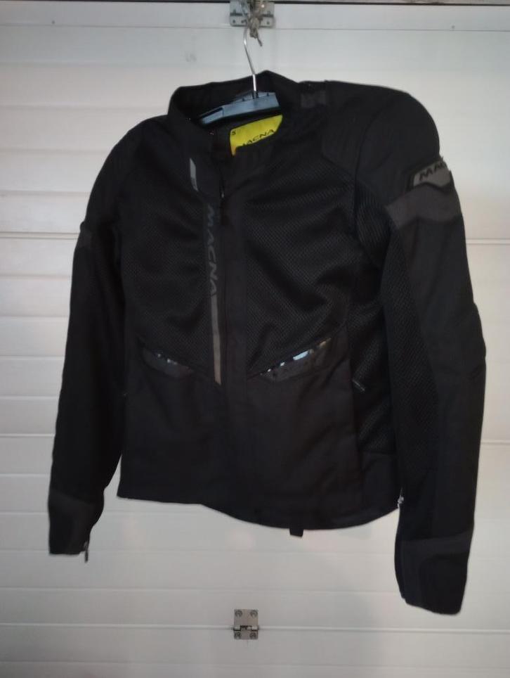 motorjas macna air - zomer doorwaaijas - als nieuw, Motoren, Kleding | Motorkleding, Jas | textiel, Dames, Heren, Tweedehands