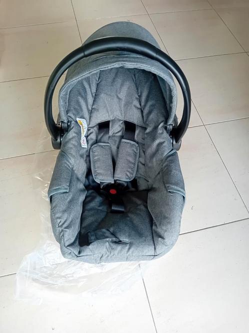BABYSTOELTJE nieuw niet gebruikt nog in verpaking Het veilig, Kinderen en Baby's, Autostoeltjes, Nieuw, Ophalen of Verzenden