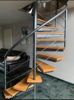 Mooi en Modern Stalen trap in perfecte staat met houten  in, Doe-het-zelf en Bouw, Ladders en Trappen, Ophalen of Verzenden, Gebruikt